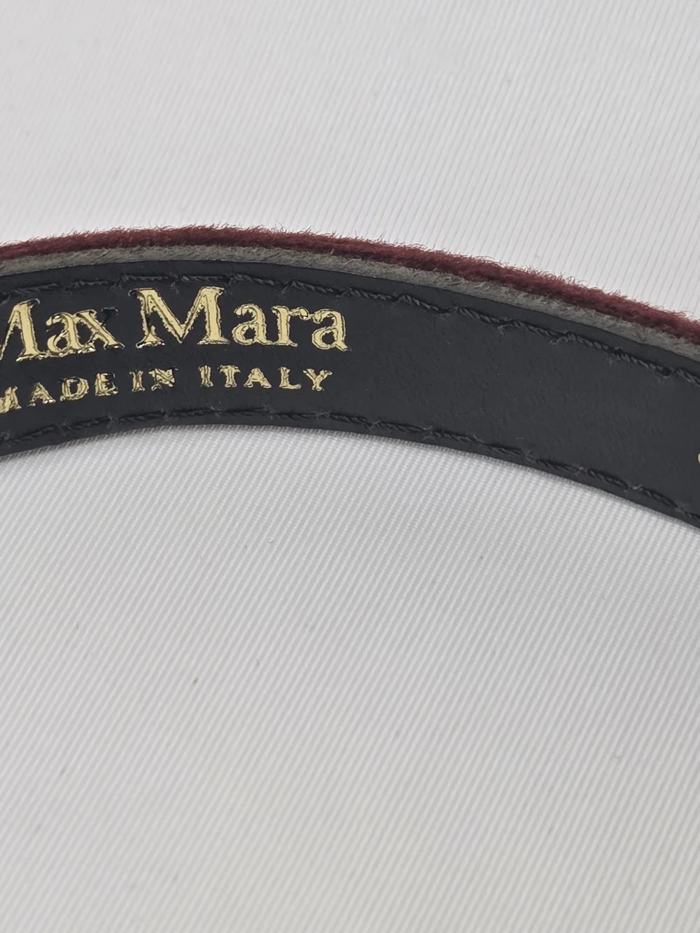MaxMara Womens Slim Burgubdy Suede Felt Belt Small (S) Adjustable Belt